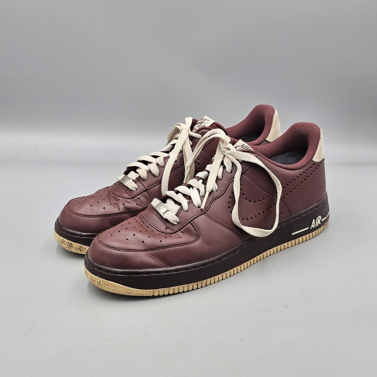 Nike Men's Size 10.5 US Air Force 1 Low Burgundy Sneakers 2010 READ 315122-603