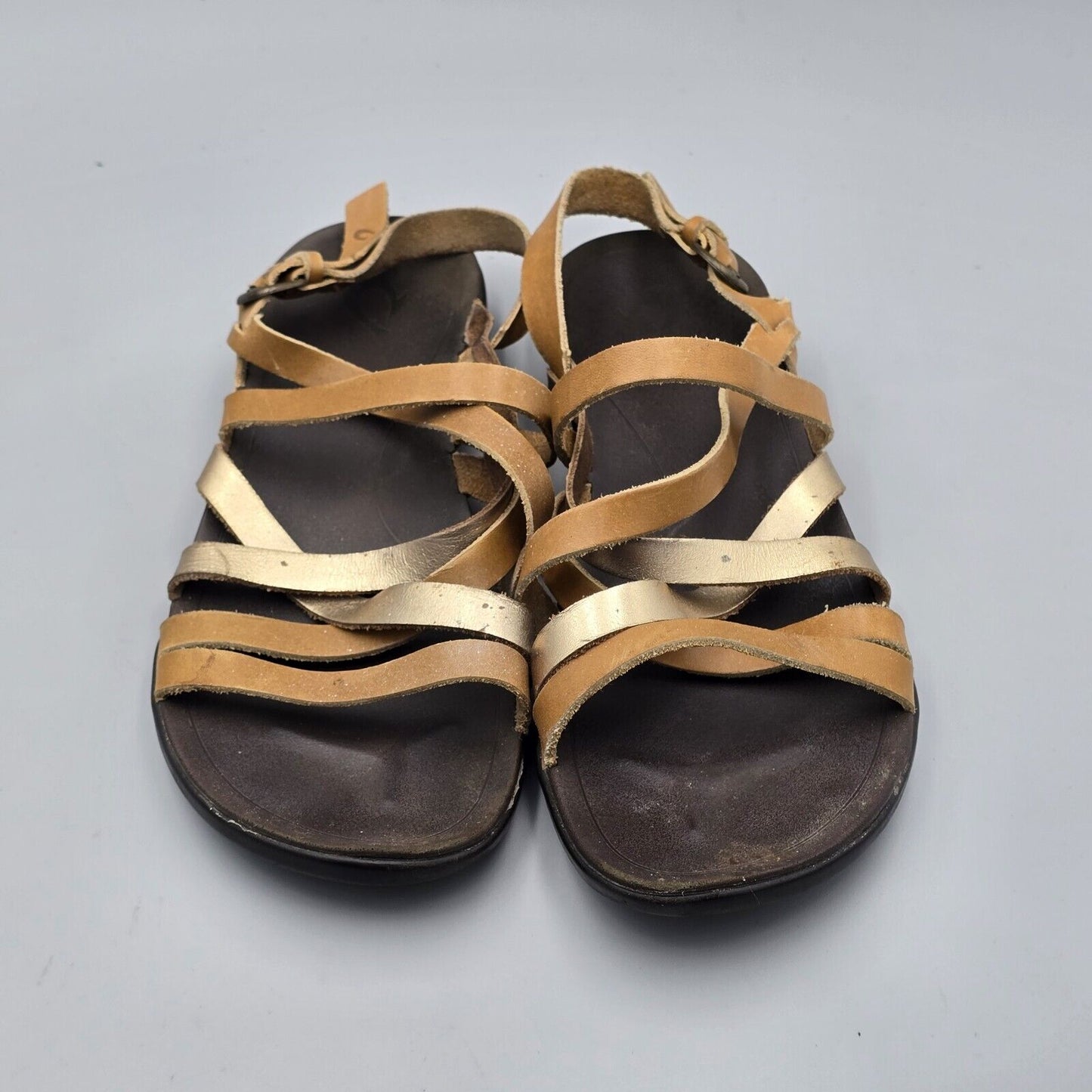 OLUKAI Awe Awe Women’s Size 9 US Brown Gold Stap Leather Buckle Strappy Sandals