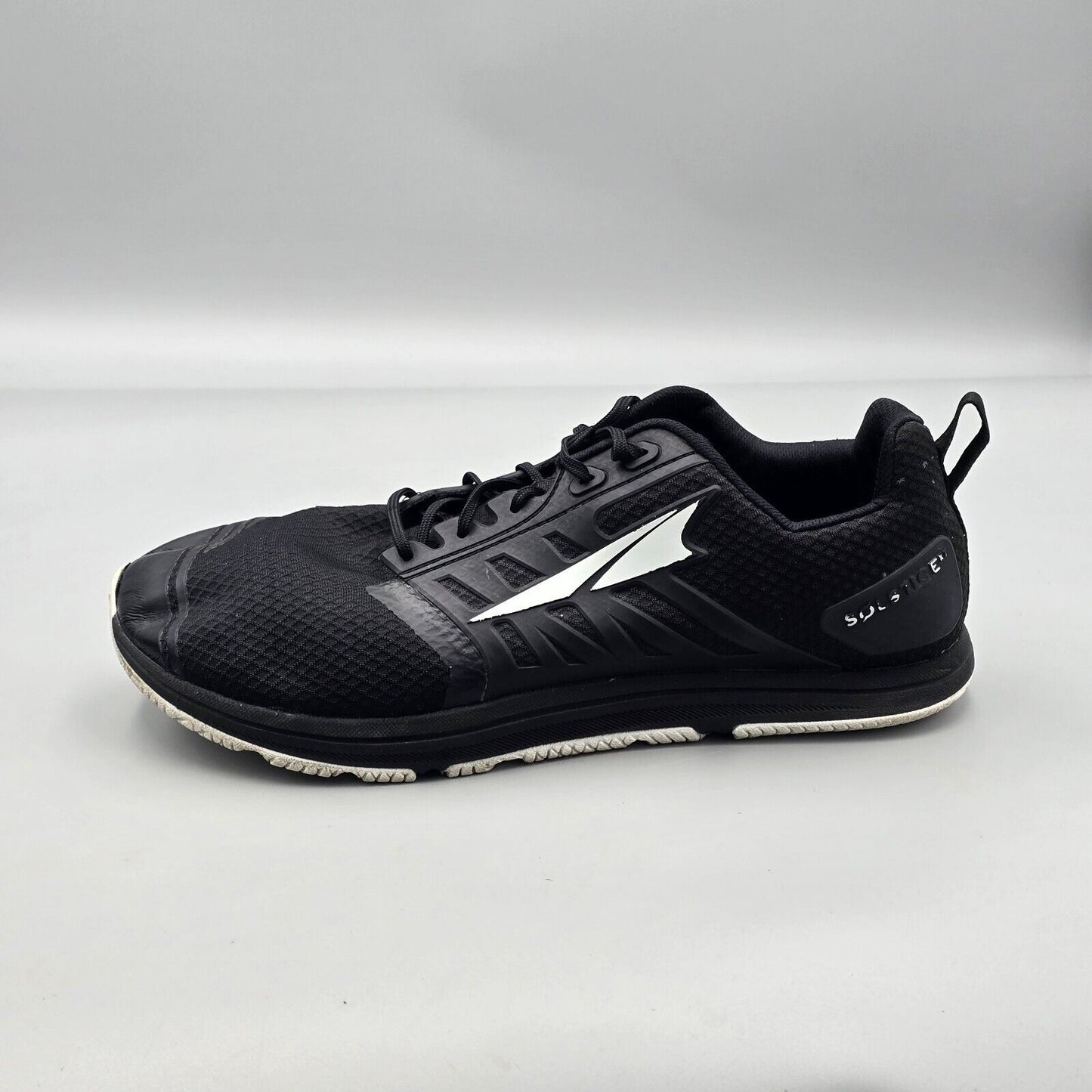 Altra Women's Size 11 Solstice XT 2 Athletic Gym/Cross Training Shoes Black READ