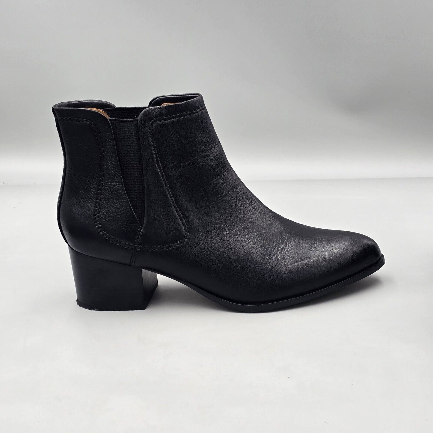 Johnston & Murphy Women's Size 10 M EUC Trista Chelsea Black Soft Leather Boots