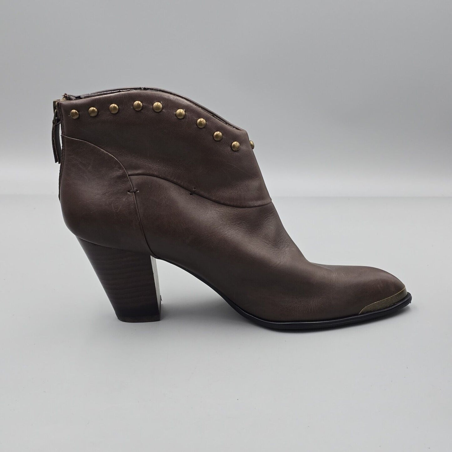 B. Makowsky Women's Size 9 Quincy Brown Soft Leather Studded Ankle Boots Booties