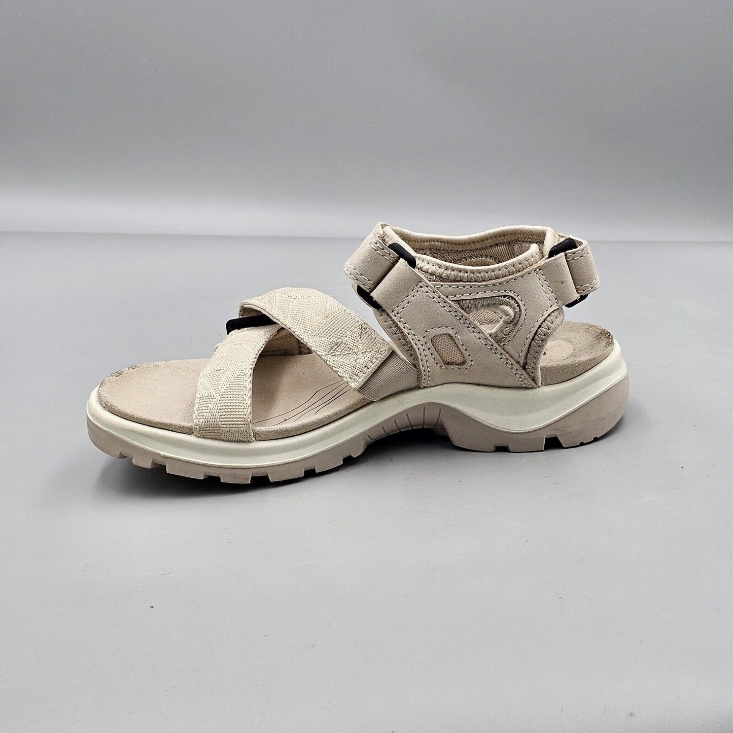 Ecco Women's Size 5 US 36 EU GUC Yucatan Offroad Beige Strappy Hiking Sandals