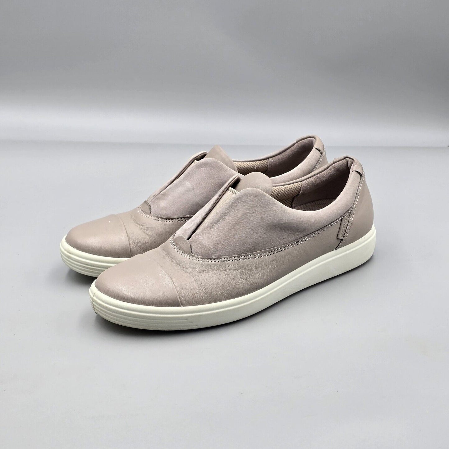 ECCO Women's Size 6 US 37 EU EUC Soft 7 Slip On 2.0 Beige Leather Sneakers Shoes