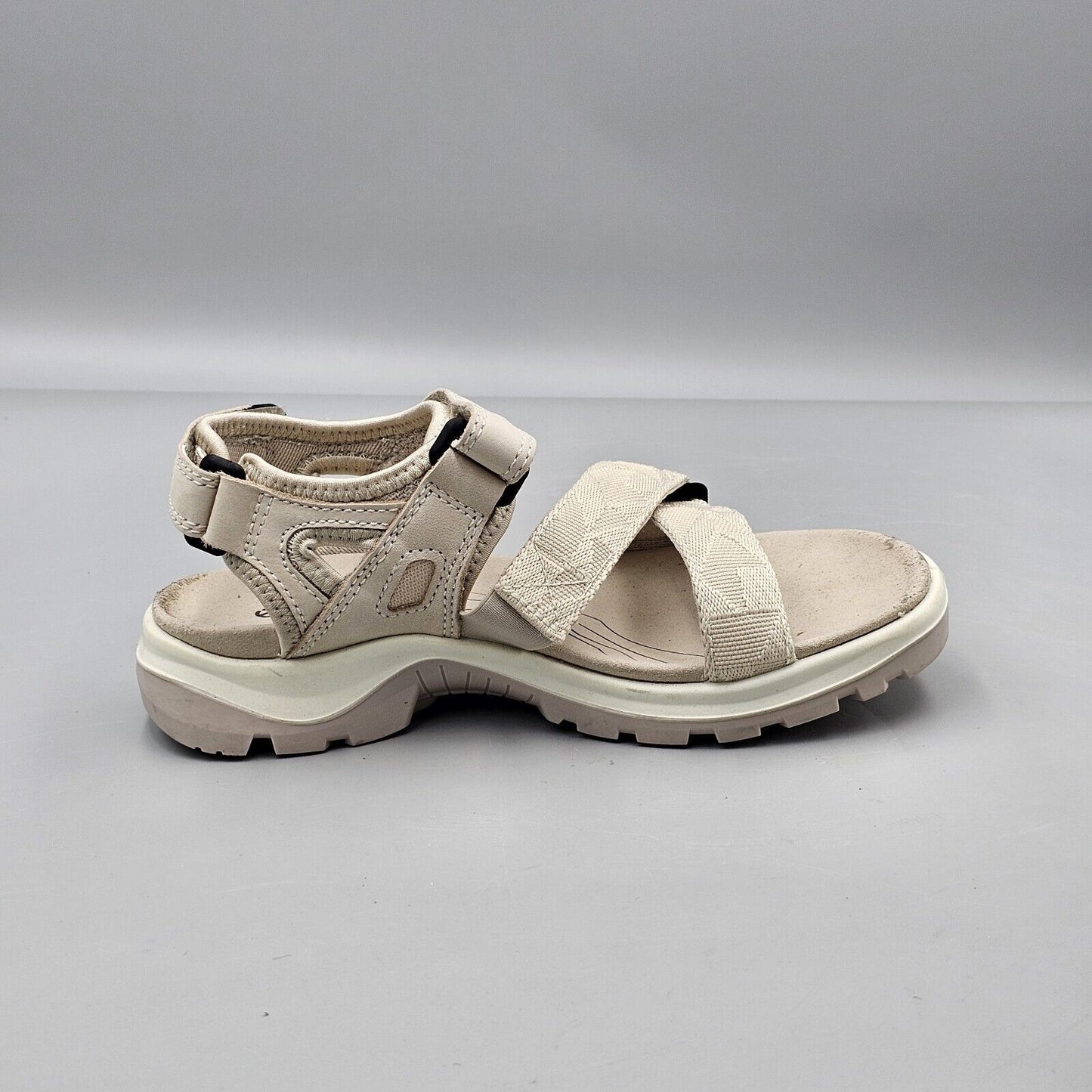 Ecco Women's Size 5 US 36 EU GUC Yucatan Offroad Beige Strappy Hiking Sandals