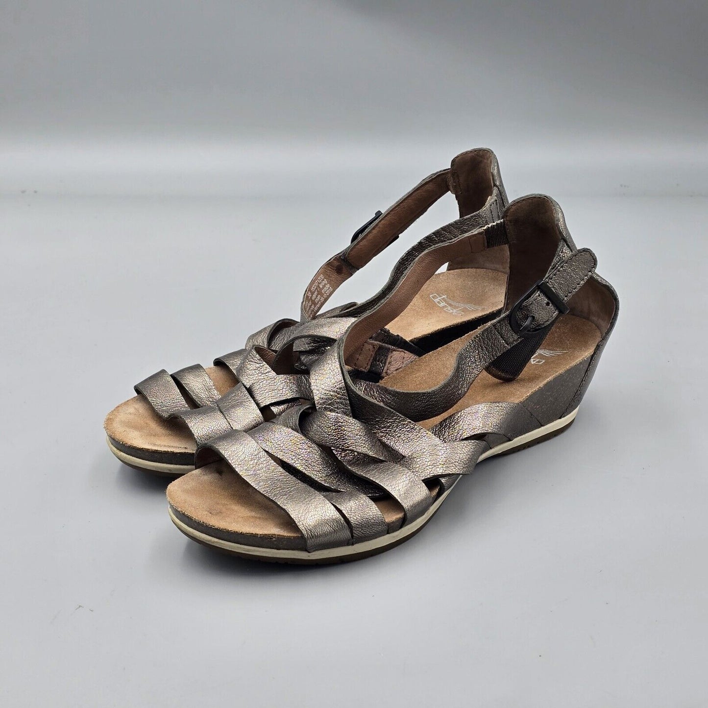 Dansko Women's Size 38 EU 7.5 - 8 US VGC Vivian wedge sandals strappy matallic