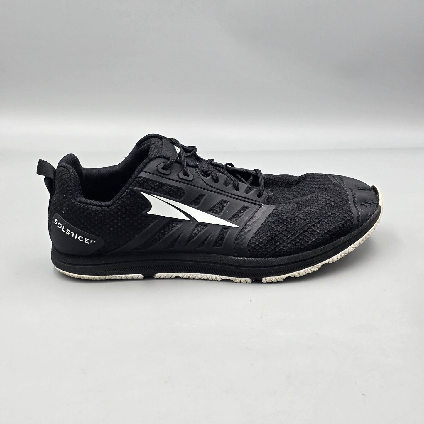 Altra Women's Size 11 Solstice XT 2 Athletic Gym/Cross Training Shoes Black READ