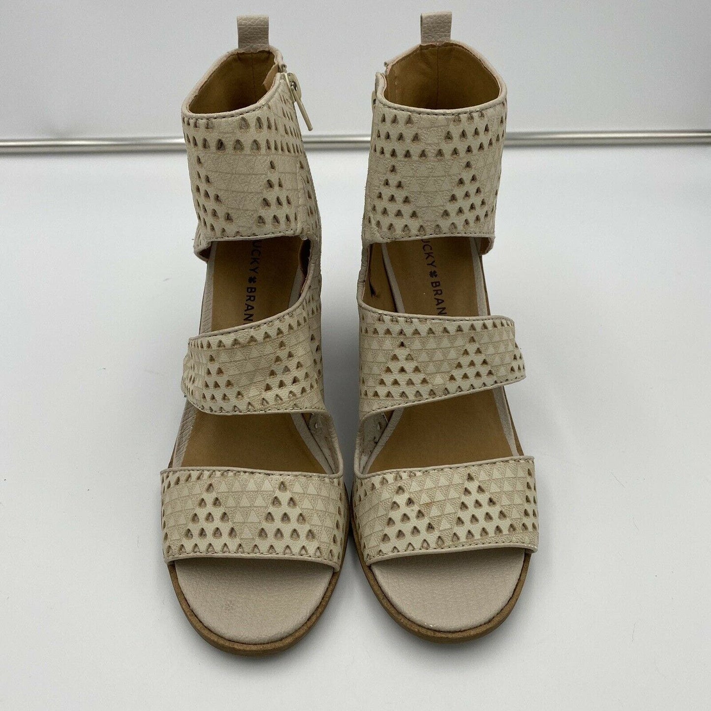 LUCKY BRAND Kabbot Shoetie Stone Seashell Leather Heels Women's Size 9 US NWOB